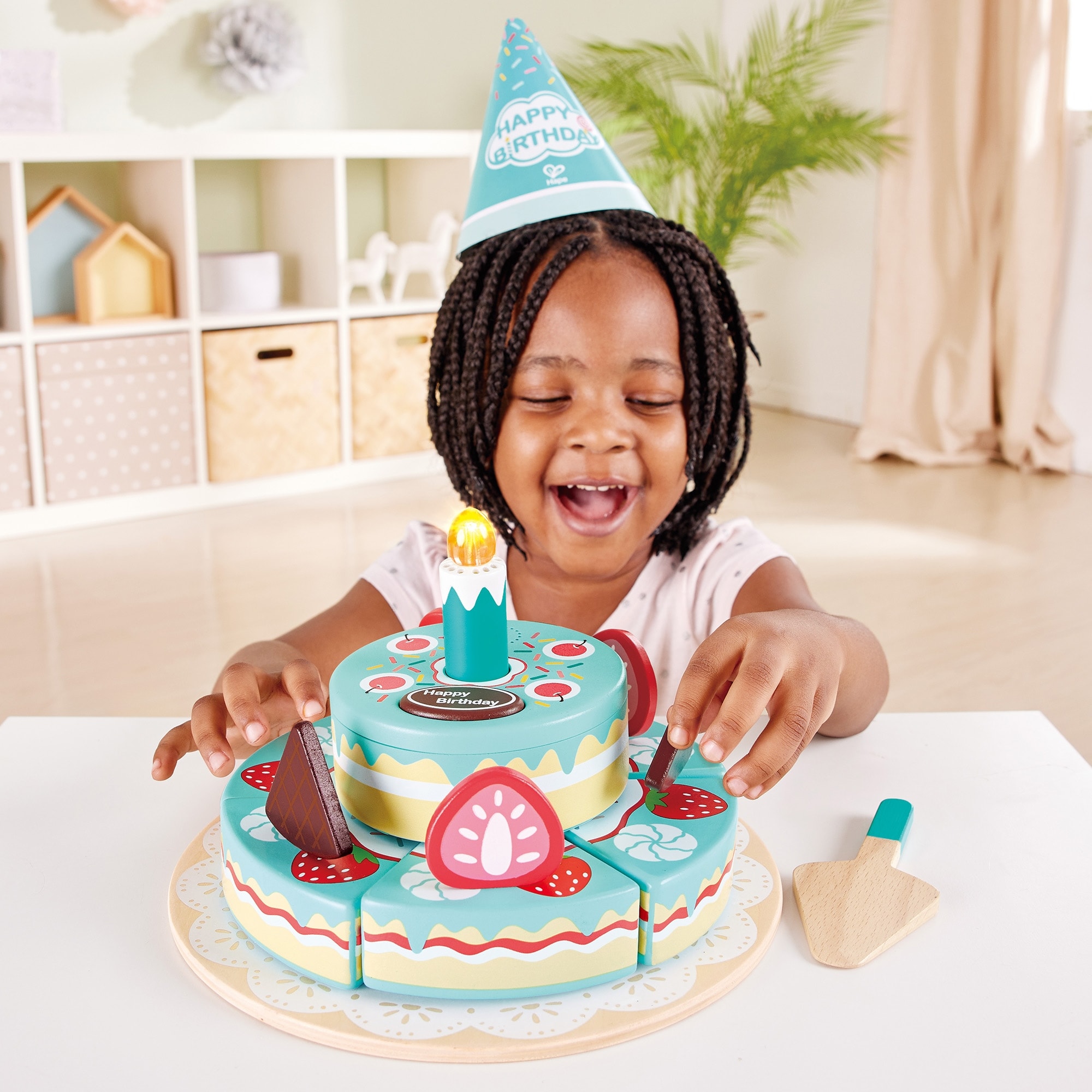Hape: Interactive Happy Birthday Cakeundefined- 16pc Light & Sound